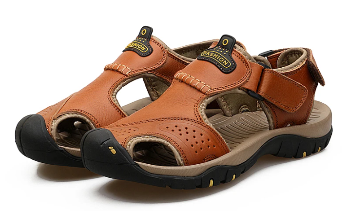 Herren Sommersandalen mit breiter Passform, atmungsaktiv und bequem für warme Tage.