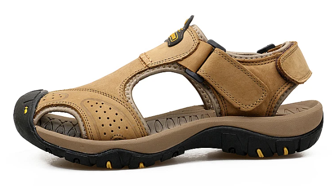 Stylische Herren Strandsandalen: Schlupfmodell, gepolstert und mit breiter Passform.