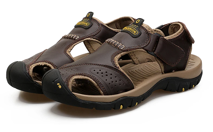Gepolsterte Herren Outdoorsandalen mit breiter Passform, ideal für Wanderungen und Freizeit.