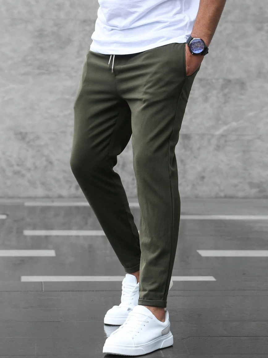 Herren Stretch Businesshose, elegant kombiniert, perfekt für Büro, Meetings & smarte Looks.