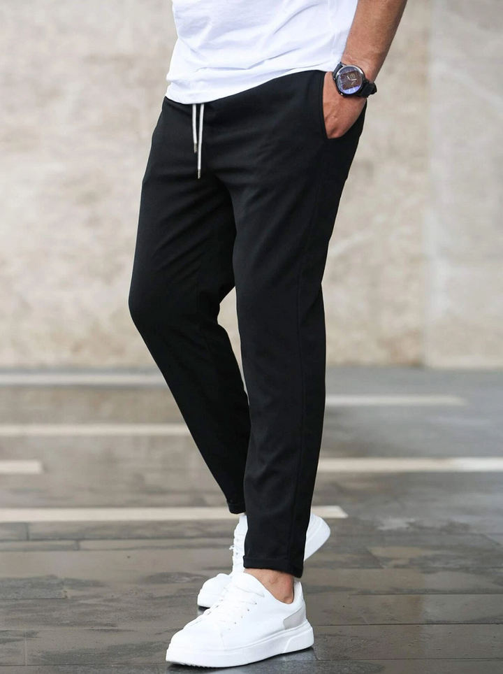 Vielseitige Herren Stretch Businesshose, Slim Fit, komfortabel & atmungsaktiv für jeden Tag.