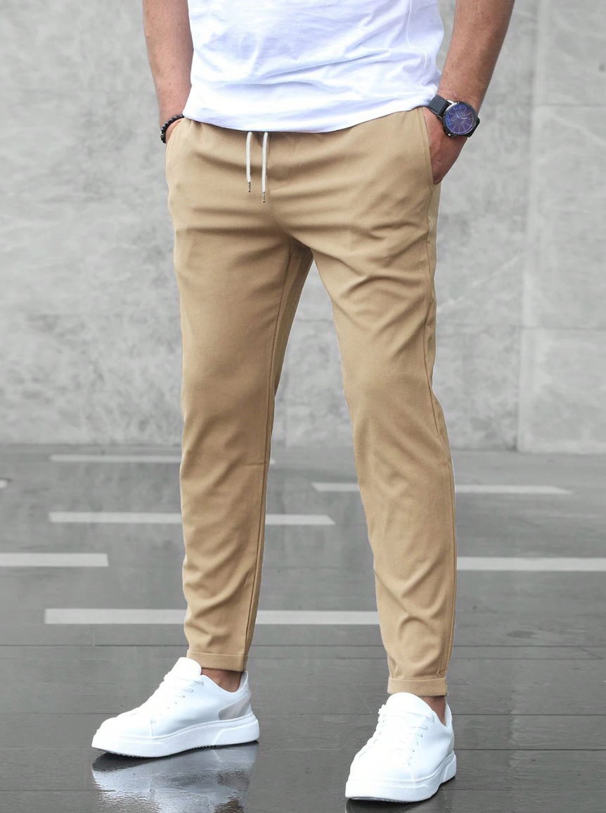 Hochwertige Herren Stretchhose, Business & Freizeit, atmungsaktiv & strapazierfähig für Komfort.