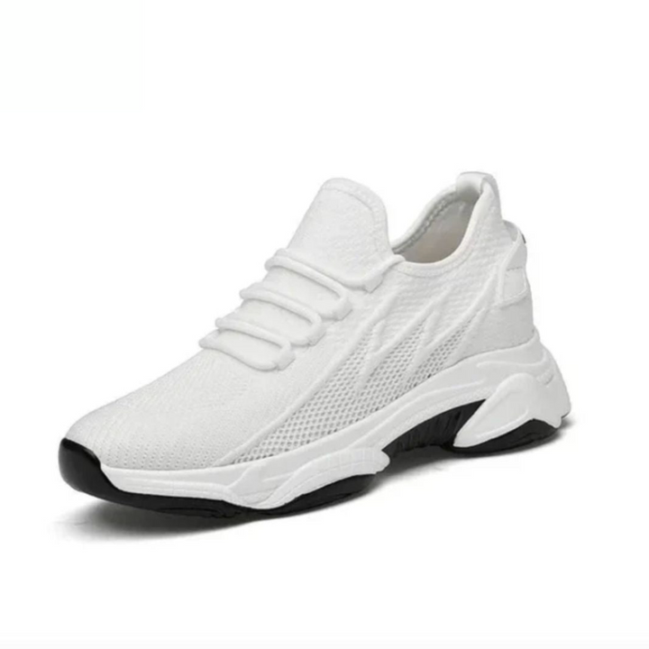 Elegante Herren Sneaker in Schwarz mit diskreter Höhenzunahme für mehr Selbstvertrauen und Komfort im Alltag.
