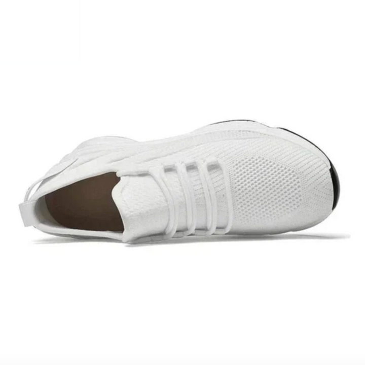 Stylische Herren Sneaker in Schwarz, mit integrierter Höhenzunahme für einen selbstbewussten und größeren Look.