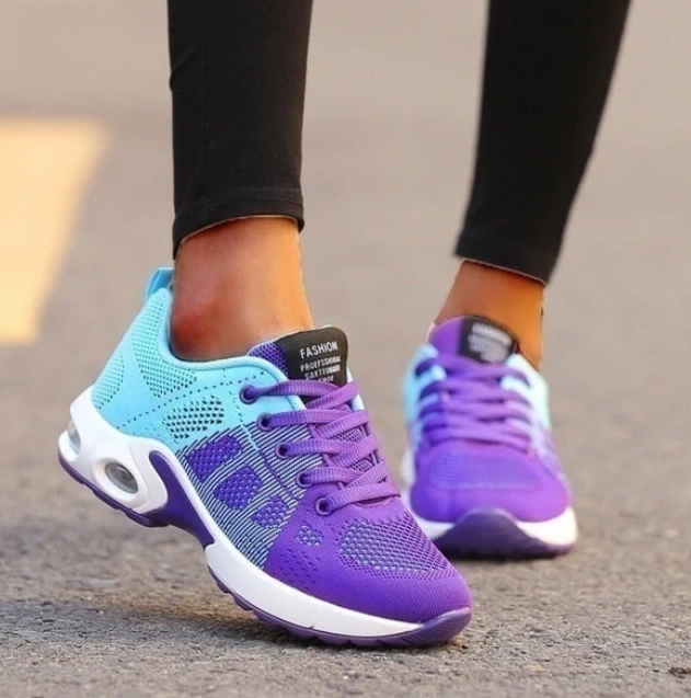 Atmungsaktiver Damen Sneaker, orthopädisch und leicht, bietet optimalen Komfort und Unterstützung den ganzen Tag.