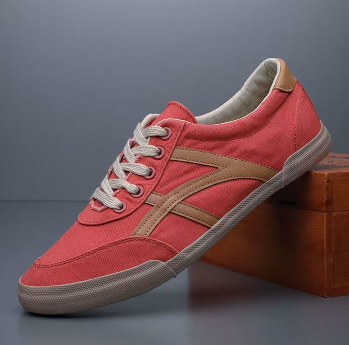 Modische Herren Low-Top Sneaker mit atmungsaktivem Design. Bieten sicheren Halt für Komfort den ganzen Tag.