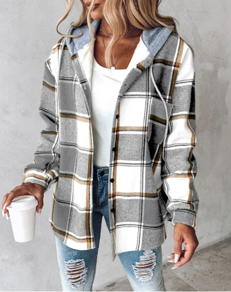 Damen Kapuzenpullover mit trendigem, auffälligem Muster. Ein Must-have für entspannte Damenmode.