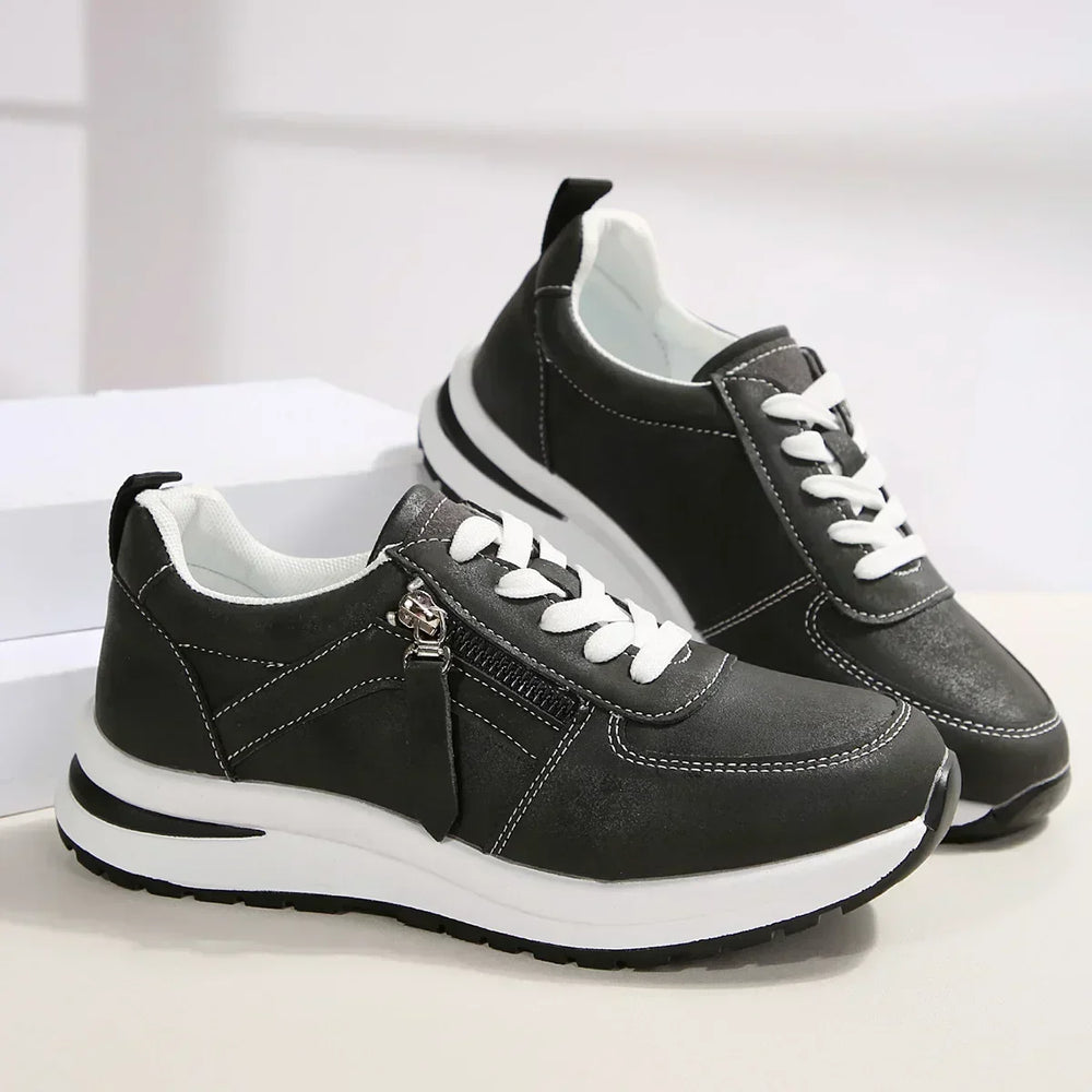 Modische Plateau Sneakers für Damen, orthopädisch und bequem, ideal als Alltagsschuh.