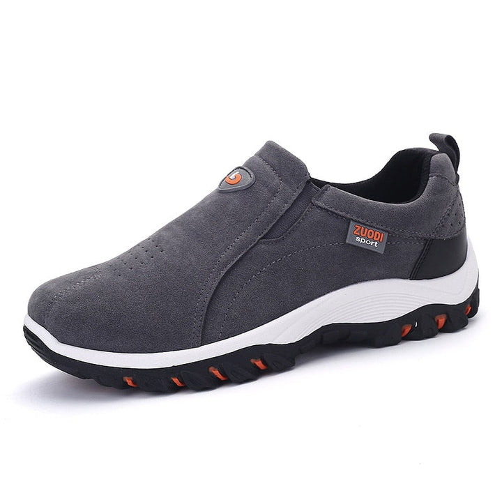 Ein Paar Herren Outdoor-Schuhe, grau-schwarz, für Trekking und Freizeit, langlebig und komfortabel.