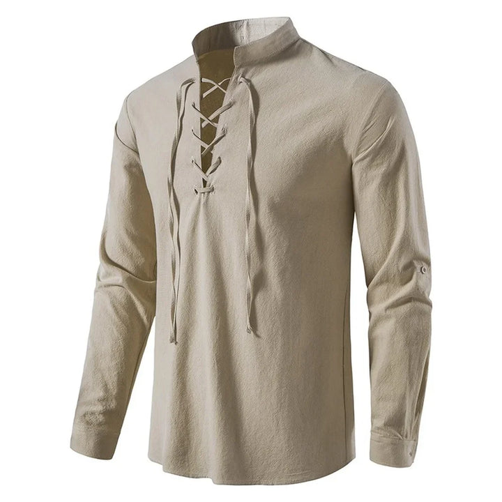Weißes Herren Sommerhemd im Relaxed Fit Boho-Stil mit Krempelärmeln für lässige Freizeit-Looks.