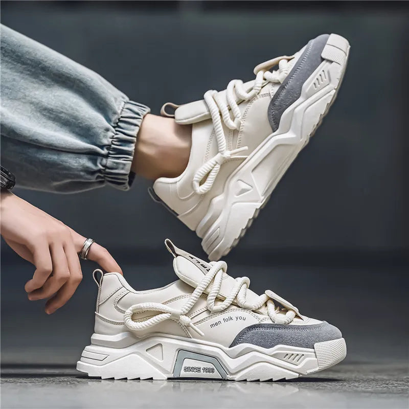 Bequeme Herren Freizeitschuhe, klassischer Stil. Komfortable Alltagsschuhe für Männer, ideal für jeden Tag.
