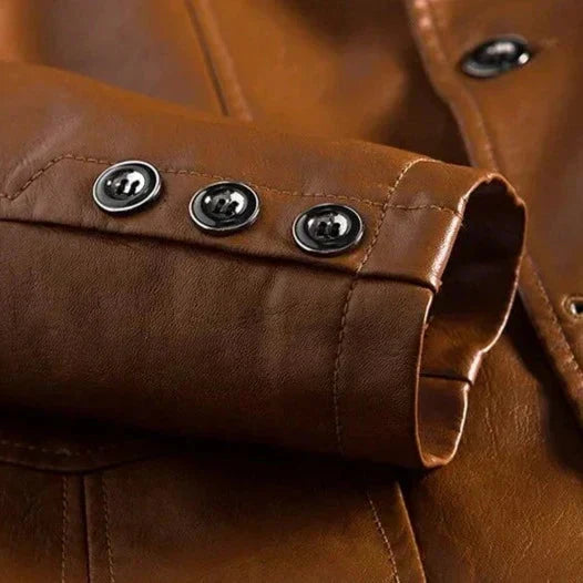 Stilvolle Vintage Herrenjacke in Bordeaux für Alltag & besondere Anlässe. Regular Fit und zeitlose Eleganz.