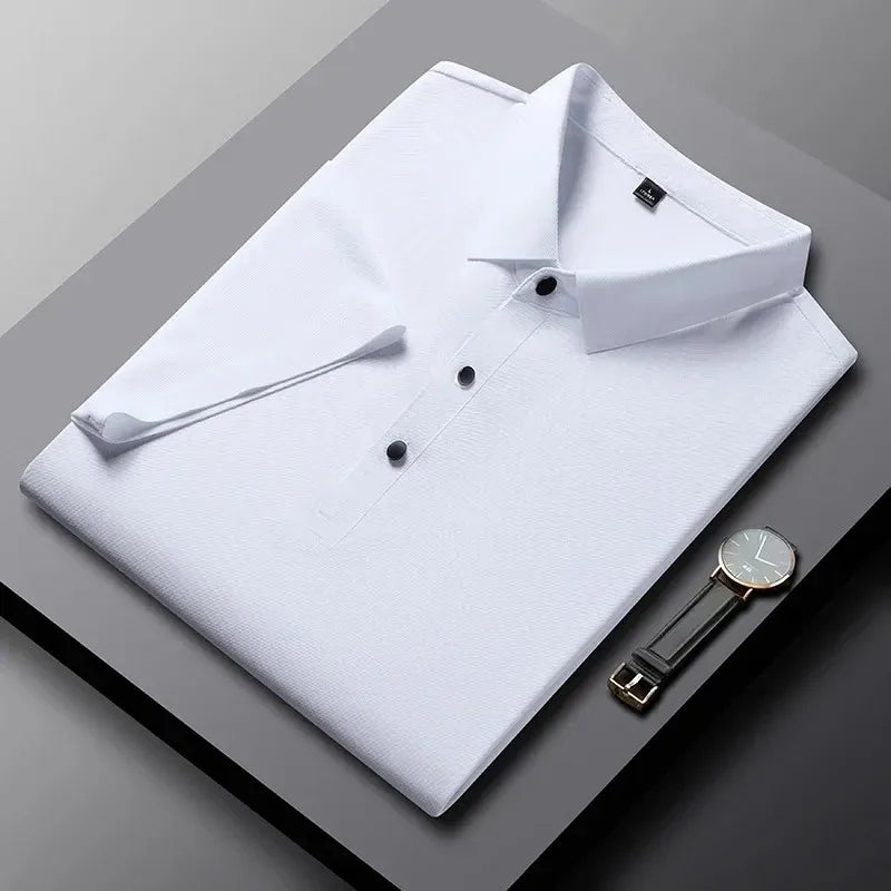 Bequemes Herren Kurzarm Polo-Shirt. Modernes Strukturkraft Design, perfekt für Freizeit & Mode.