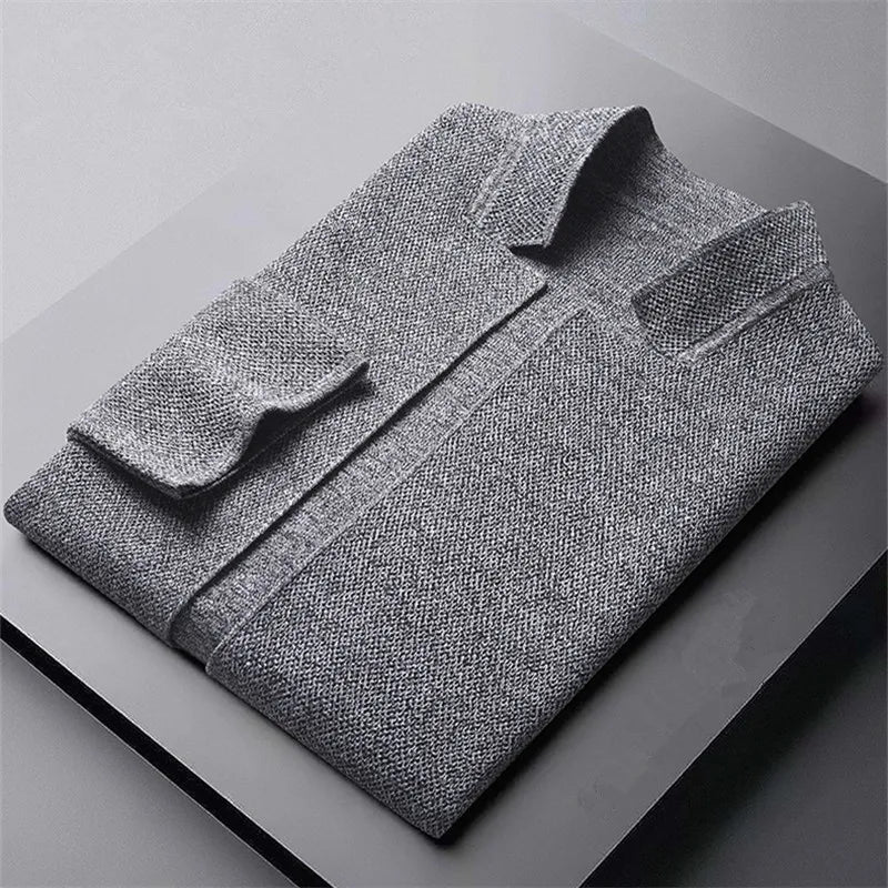 Elegante Herren Strickjacke, vielseitig für casual & moderne Freizeit-Looks; leicht & atmungsaktiv.