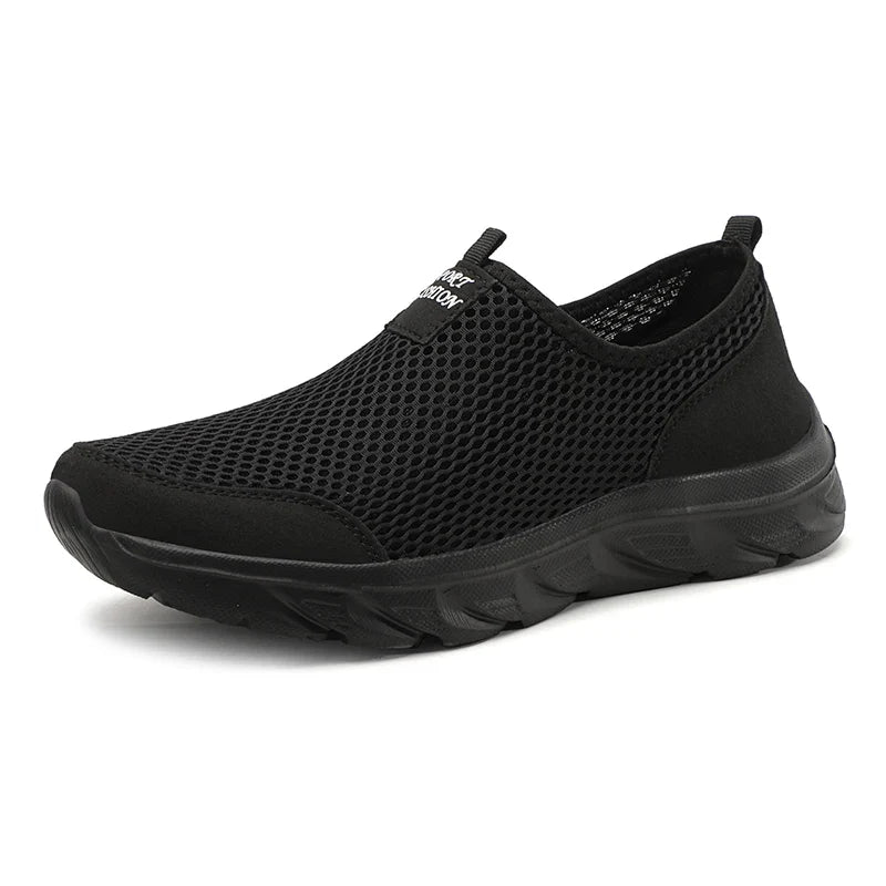 Vielseitige Herren Slip-On Sneaker: leicht, atmungsaktiv, rutschfest für maximalen Komfort den ganzen Tag.