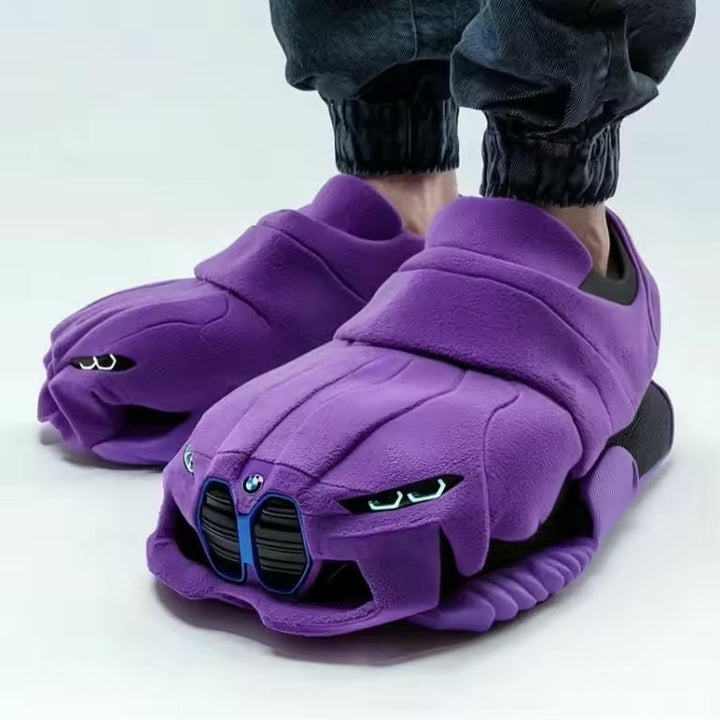Perfekte Geschenkidee: Warme, gemütliche Herren Auto-Design Winterhausschuhe für Autofans mit Stil.
