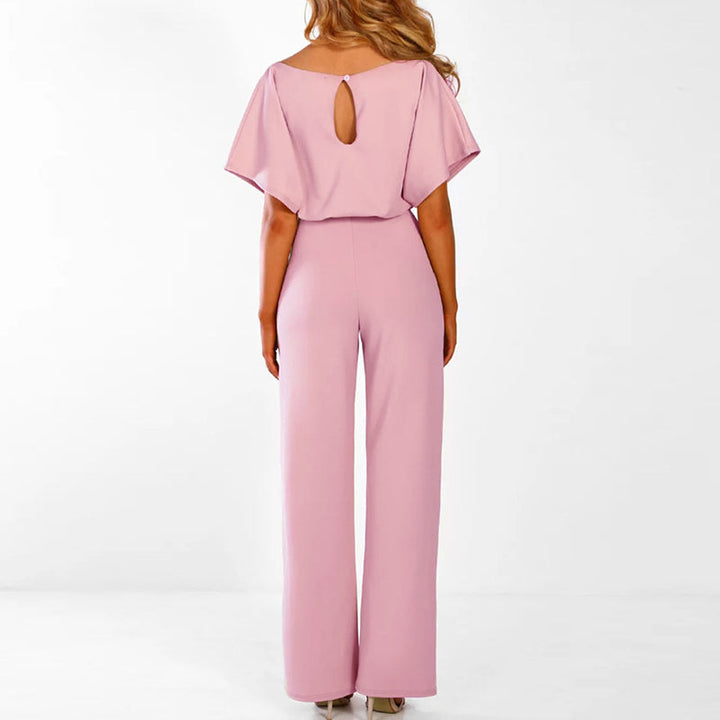 Casual Damen Jumpsuit, Kurzarm & tailliert, ideal für sommerliche Tage. Bequem & modisch.