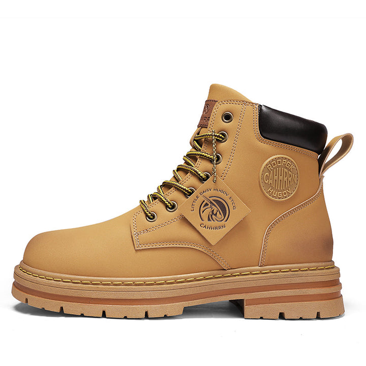 Wasserdichte Herren Winterstiefel mit robustem Obermaterial und Schnürung, halten warm und trocken.
