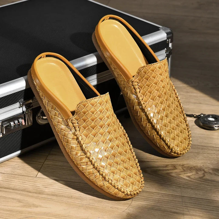 Komfortable Herren Slides für den Sommer. Leichte Slip-on Pantoletten, ideal für Freizeit, Urlaub und Entspannung.