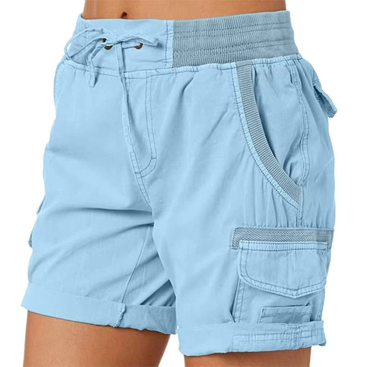 Bequeme Damen kurze Hose mit Seitentaschen, perfekt als lässige Sommershorts für Freizeit & Urlaub.