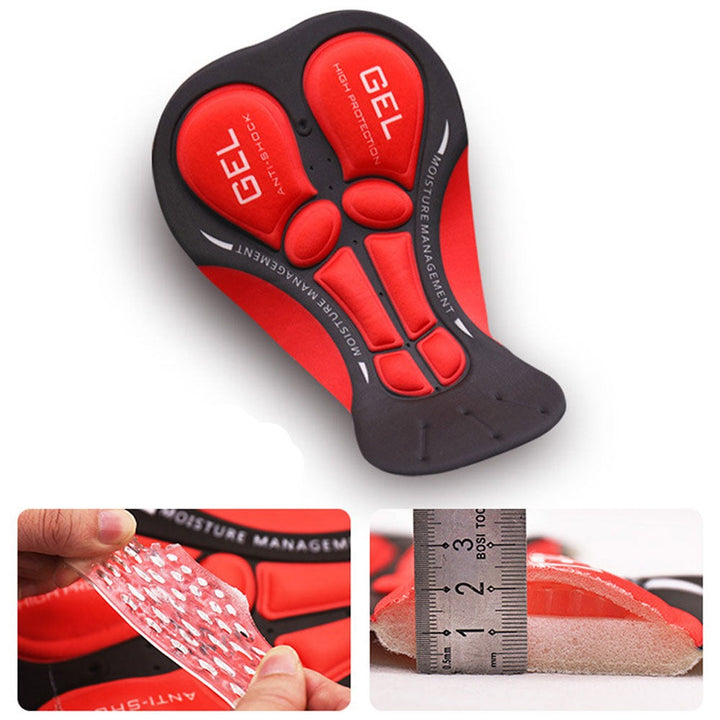 Rennradfahrer in enganliegender Herren Radunterhose mit 5D-Gel-Polster, stoßdämpfend & komfortabel beim Pendeln.