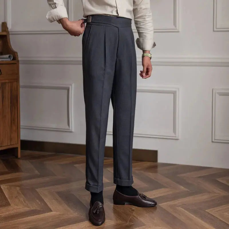 Klassische Khaki Vintage Hose für Herren, bequem und stilvoll für jeden Anlass.