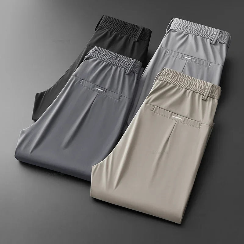 Leichte & luftige Herren-Sommerhose in Schwarz. Komfortable Freizeithose mit klassischem Stil.