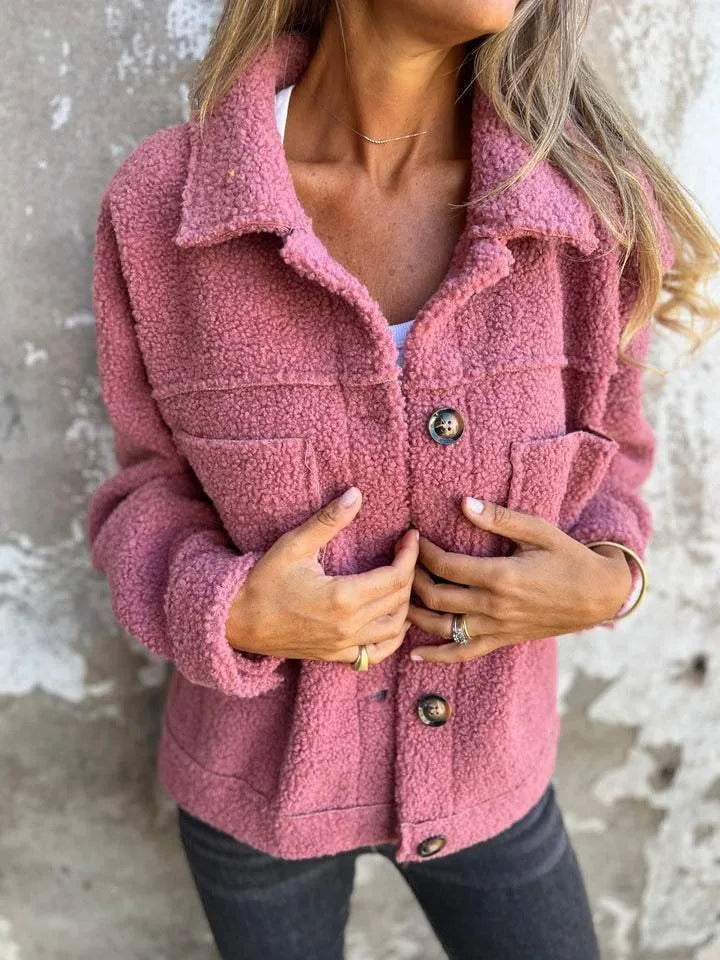 Eleganter grüner Damen Wintermantel, langarm, mit stilvollen Knöpfen, perfekt für Mode & Freizeit.