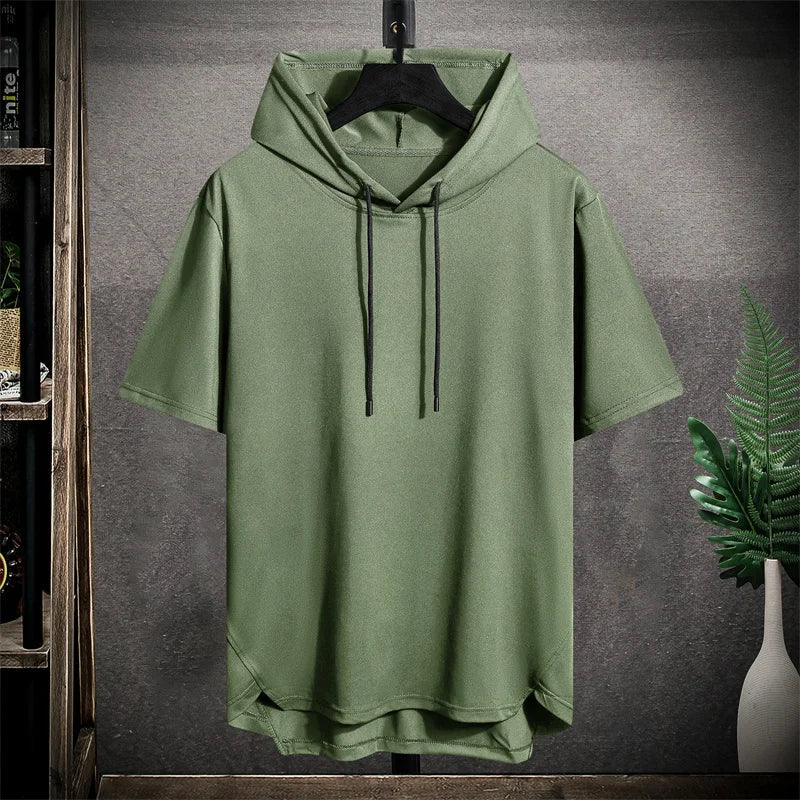 Sport-Hoodie für Herren, dehnbar und schweißableitend, optimiert für maximale Fitness-Performance.
