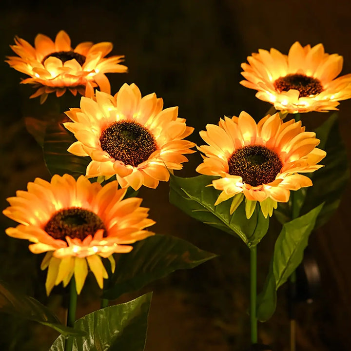 Solare Sonnenblume Gartenlampe mit LED. Schöne Deko für Outdoor-Beleuchtung im Blumenbeet.