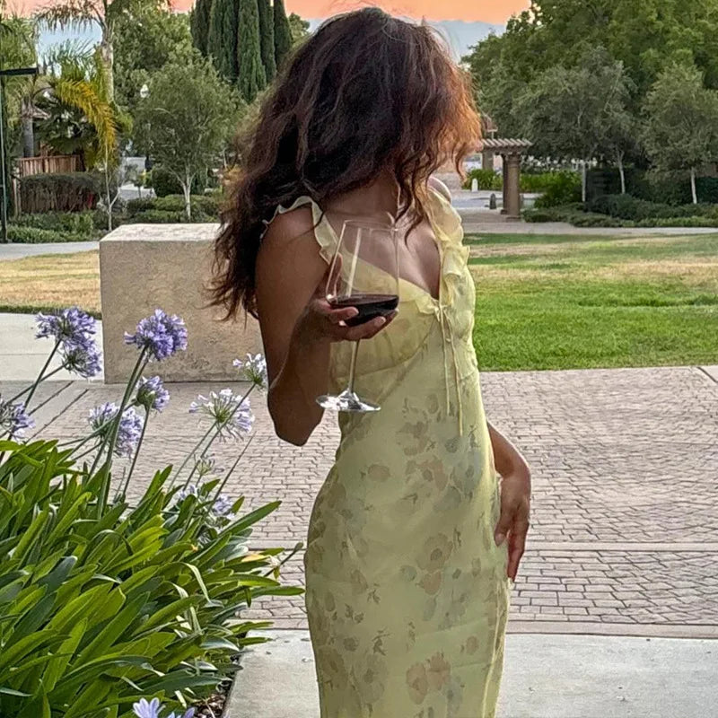 Fließendes Damen Sommer Maxikleid in Gelb/Blau mit Blumenmuster. Elegantes Freizeit- & Urlaubskleid.