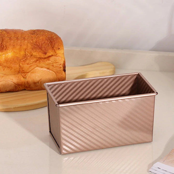 Vielseitiges Antihaft Roségold Backformen-Set mit Deckel. Ideal für Transport und Aufbewahrung von Gebäck.