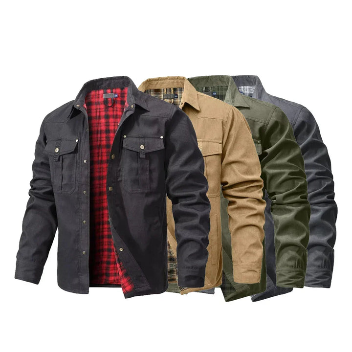 Wärmende Herren Outdoorjacke. Robuste Funktionsjacke für kalte Jahreszeiten, ideal für Männer.