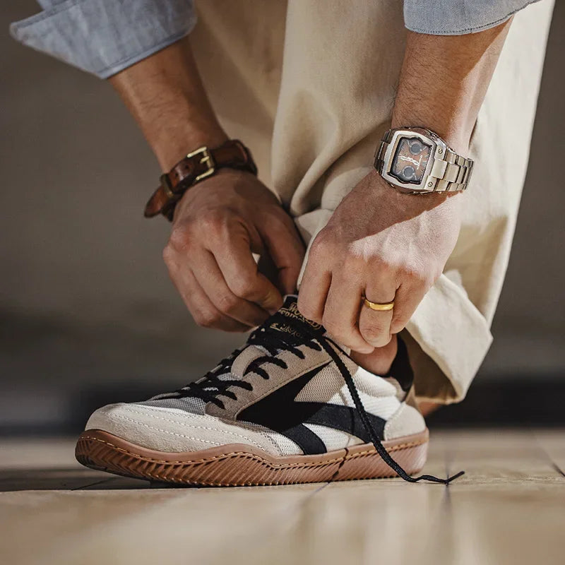 Herren Retro-Sneaker in Beige: Stilvolle Low-Top Schnürschuhe, ideal für Freizeit & Sport.