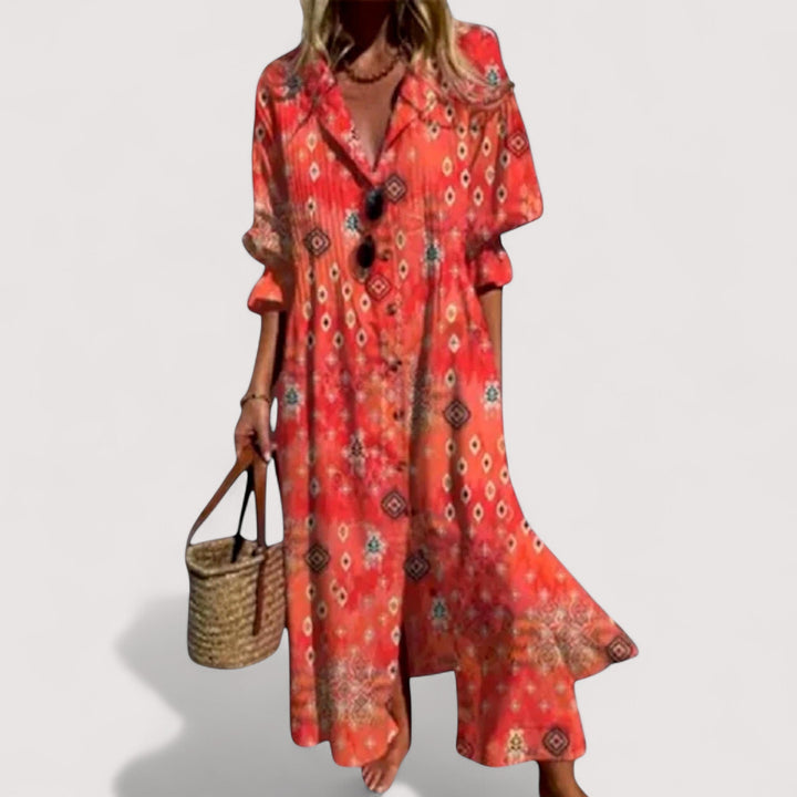 Fließendes Damen A-Linien Kleid mit tollem Print. Bequemes und modisches Freizeitkleid für warme Tage.