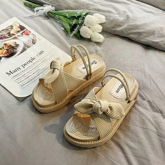 Komfortable Damen Espadrille-Sandalen mit weichen Wickelbändern und robuster Sohle für den Sommer.