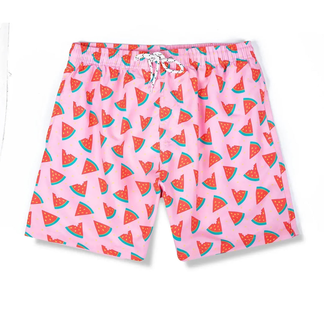 Auffällige Herren Badeshorts Milo mit farbenfrohem, grafischem Muster, schnelltrocknend für Sommerurlaub.
