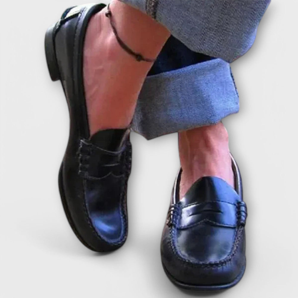 Elegante schwarze Damen Loafer, bequem und rutschfest, perfekt für Büro und Freizeit, zeitloser Stil.
