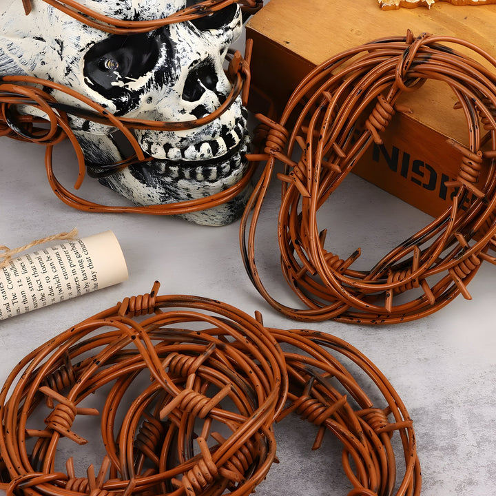 Flexibler Halloween Drahtzaun im Rostlook, perfekt für Geisterhaus oder gruselige Western Deko.