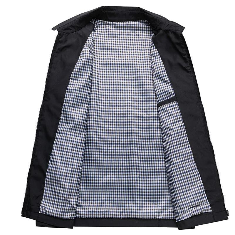 Vielseitige schwarze Herren Übergangsjacke, perfekt für Freizeit & Alltag. Klassisch moderne Männerjacke.