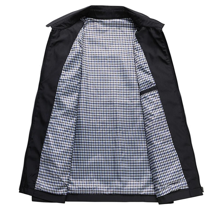 Vielseitige schwarze Herren Übergangsjacke, perfekt für Freizeit & Alltag. Klassisch moderne Männerjacke.