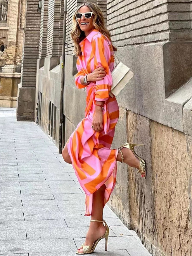 Elegantes Damen Wickel-Hemdblusenkleid als festliches Maxikleid für Hochzeitsgäste oder besondere Abendanlässe.