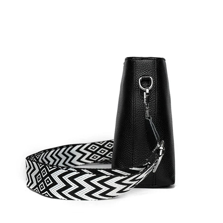 Vielseitige Damen Leder-Schultertasche mit praktischer Innenorganisation.