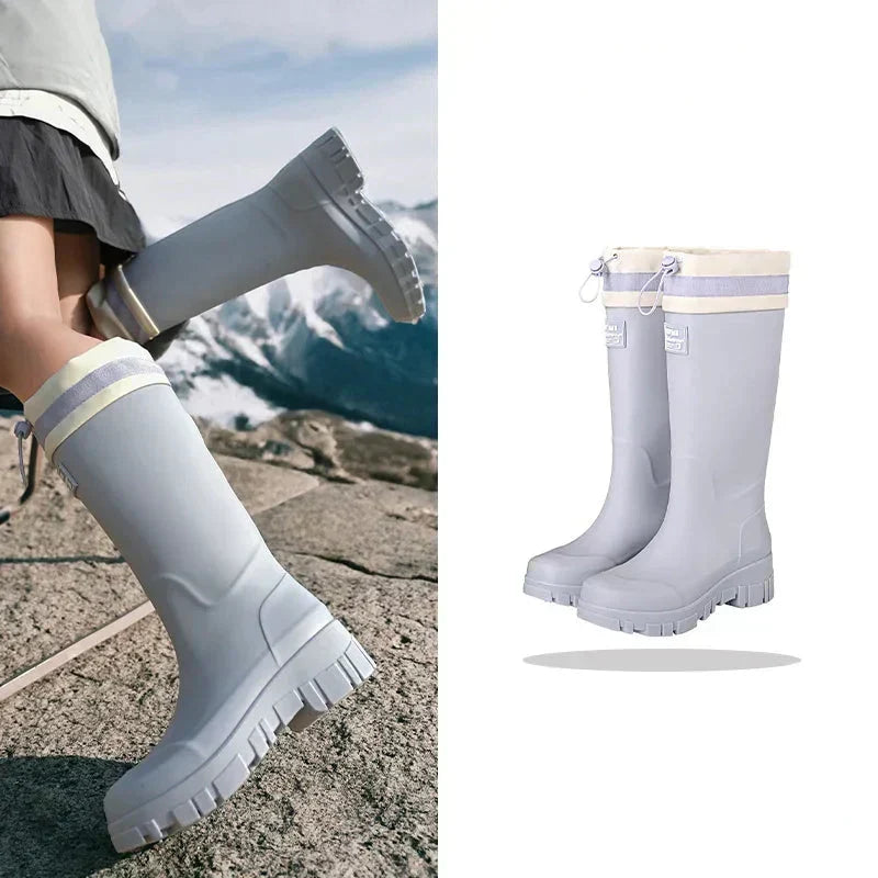 Robuste Damen Regenstiefel im Vintage-Stil, wasserdicht, rutschfest & perfekt für Herbsttage.