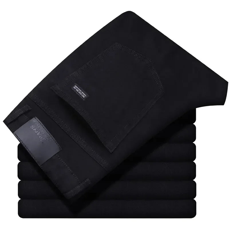 Herren Straight Fit Jeans in Schwarz, vielseitig & bequem für Alltag und Business-Casual Outfits.