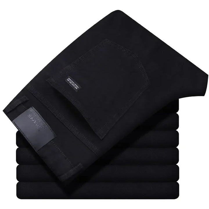 Herren Straight Fit Jeans in Schwarz, vielseitig & bequem für Alltag und Business-Casual Outfits.