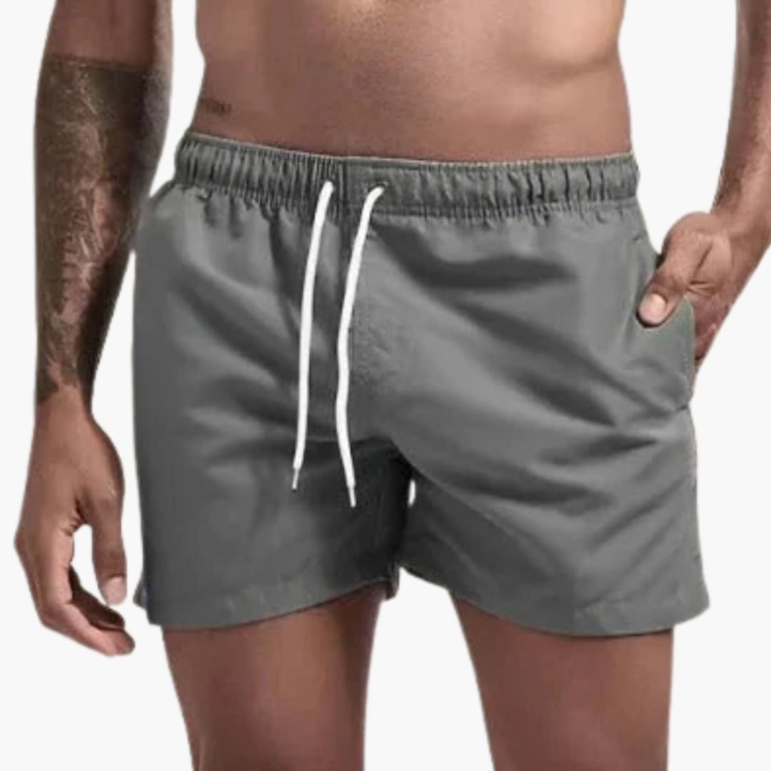 Herren Badehose mit Kordelzug, komfortabel & vielseitig. Ideal für Strandtage & Poolaktivitäten.