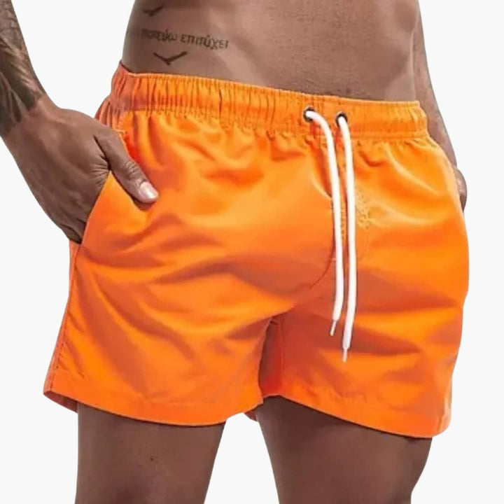 Bequeme Herren Badehose mit Kordelzug & elastischem Bund für Schwimmen, Strand & Wassersport.
