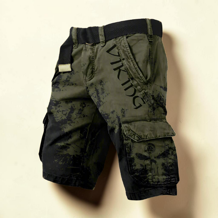 Detailreiche bedruckte Herren-Freizeitshorts mit auffälligem Muster für stilvolle Sommer-Outfits.