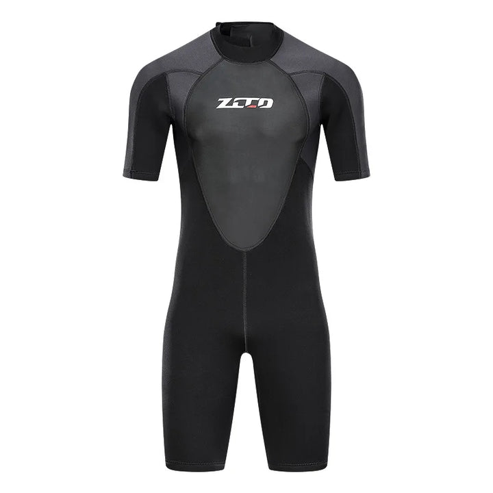 Robuster Herren Shorty Wetsuit mit optimaler Bewegungsfreiheit für Surfen, Schwimmen und andere Wassersportarten.